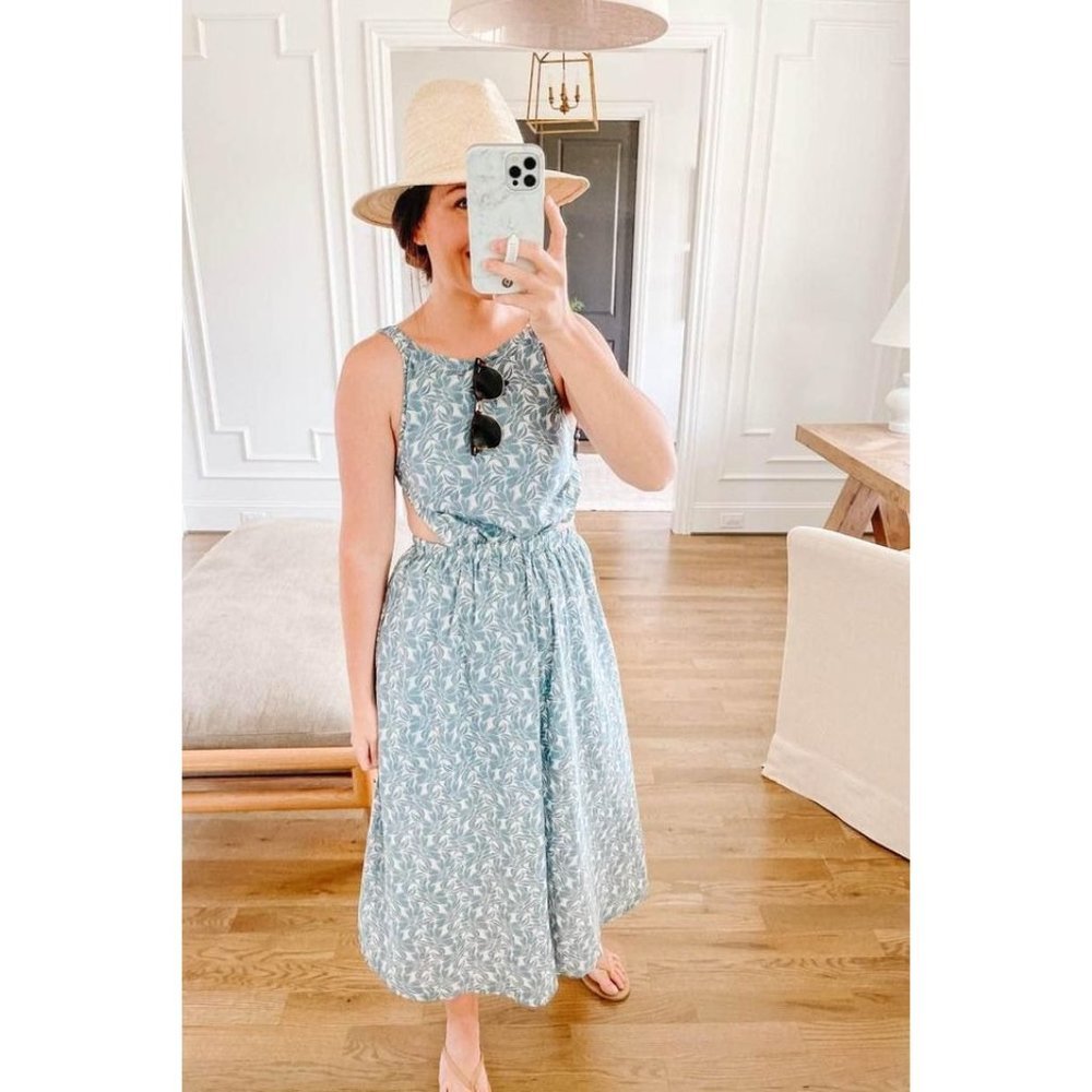 Olivacious Dusty Blue Floral Strappy Open Back Midi Western‎ Dress Size M- NWOT